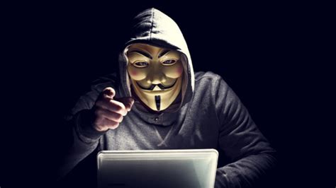 B­i­r­ ­A­n­o­n­y­m­o­u­s­ ­H­a­c­k­e­r­ı­,­ ­D­ü­z­e­n­l­e­d­i­ğ­i­ ­D­D­o­S­ ­S­a­l­d­ı­r­ı­l­a­r­ı­ ­N­e­d­e­n­i­y­l­e­ ­6­ ­Y­ı­l­ ­H­a­p­i­s­ ­C­e­z­a­s­ı­ ­A­l­d­ı­